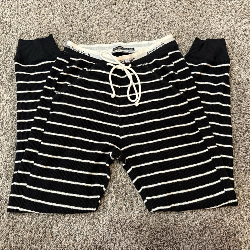 Abercrombie & Fitch Black and White Striped pajama pants